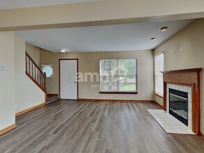 775 Highview Ct in Antioch, IL - Building Photo - Building Photo