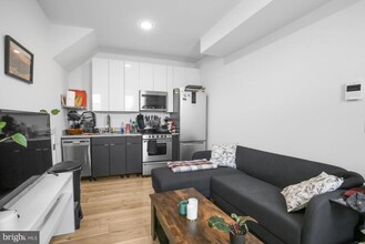 100 W Susquehanna Ave in Philadelphia, PA - Building Photo - Building Photo