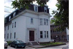 92 South St in Woonsocket, RI - Building Photo