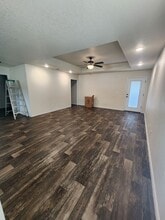 1204 E Ave G in Lampasas, TX - Building Photo - Building Photo