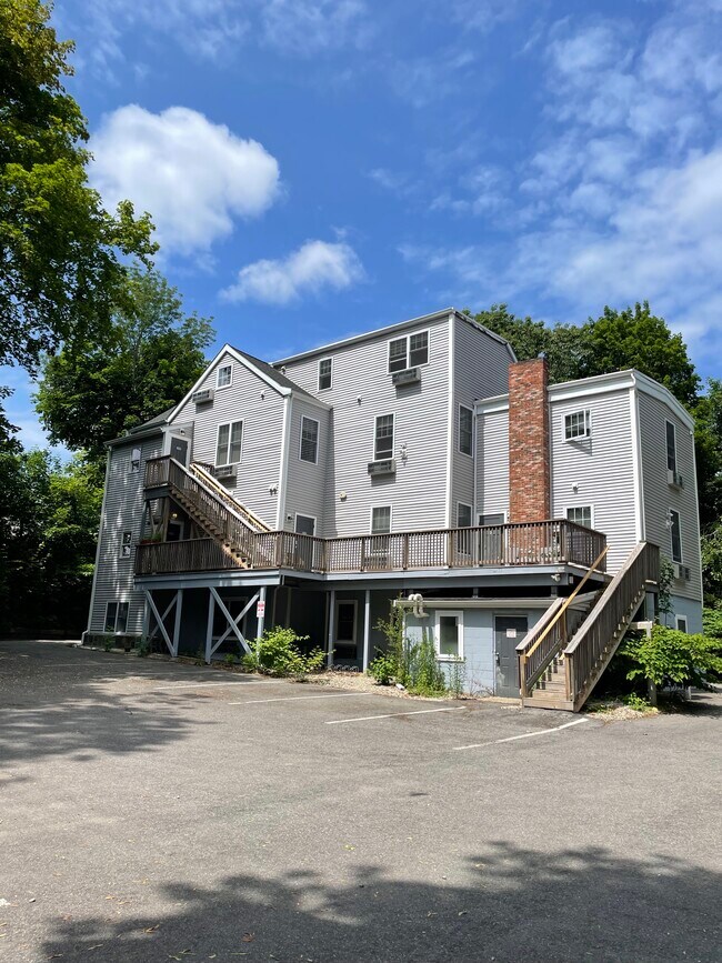 40 Summer St Apartments and Nearby Bridgewater Apartments For Rent