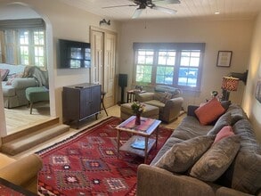 907 Rio Vista St in Santa Fe, NM - Building Photo - Building Photo