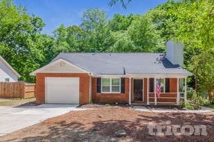 6617 Flat Rock Dr in Charlotte, NC - Building Photo