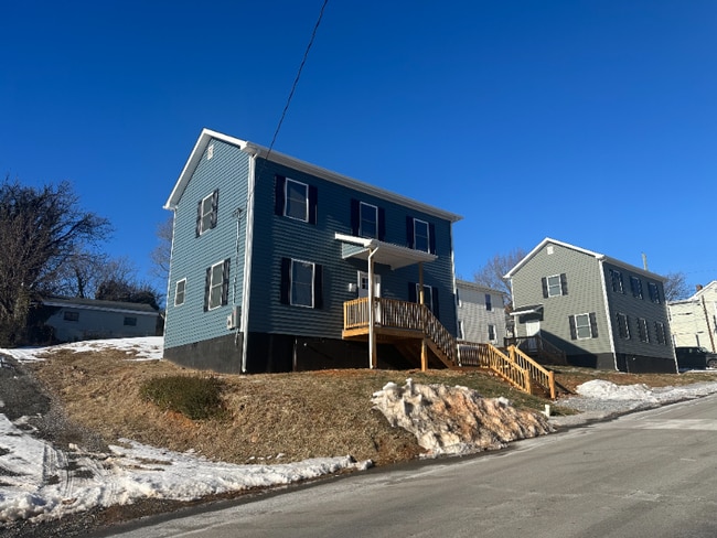 1209 16th St in Lynchburg, VA - Foto de edificio - Building Photo
