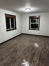1042 E Madison St in Eau Claire, WI - Building Photo - Building Photo