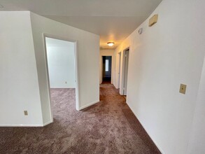 39 Marathon Ct in Sacramento, CA - Building Photo - Building Photo