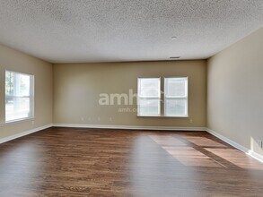 6737 Amber Springs Way in Indianapolis, IN - Building Photo - Building Photo