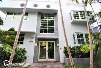 1025 Meridian Ave in Miami Beach, FL - Building Photo - Building Photo