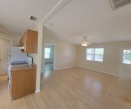 1099 Riggs St in Port Charlotte, FL - Building Photo - Building Photo