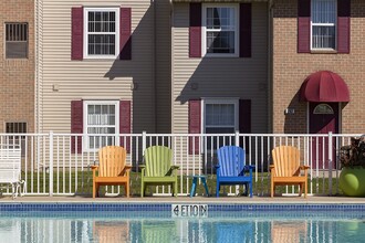 Maple Village of Southgate Apartments in Southgate, MI - Building Photo - Building Photo