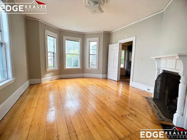 55 Rindge Ave, Unit 57 in Cambridge, MA - Foto de edificio - Building Photo