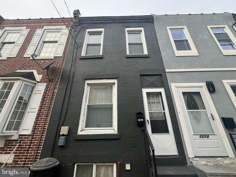 3270 Tilton St in Philadelphia, PA - Building Photo