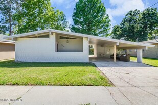 314 Harrell Dr in Lafayette, LA - Building Photo