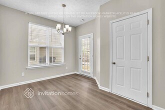 4904 Heritage Cir, Unit 1604 in Atlanta, GA - Foto de edificio - Building Photo