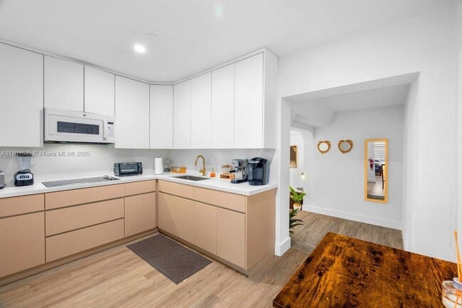 property at 2788 SW 33rd Ct