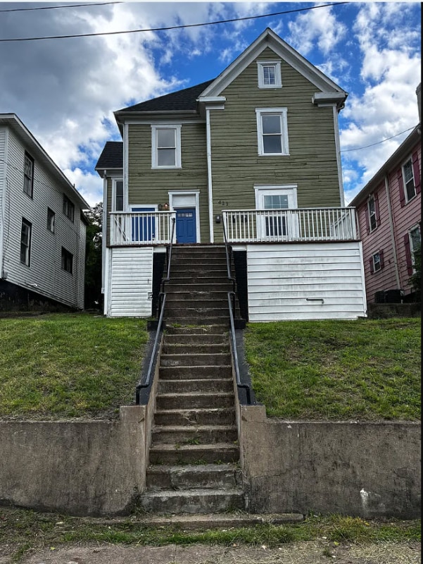 421 Church Ave SE