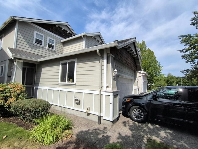 1532 SE Gerhard Dr in Hillsboro, OR - Building Photo - Building Photo