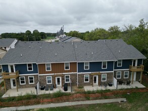 Lake Mills Townhomes in Lake Mills, WI - Foto de edificio - Building Photo