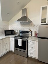 3428 63rd Ave SW in Seattle, WA - Foto de edificio - Building Photo