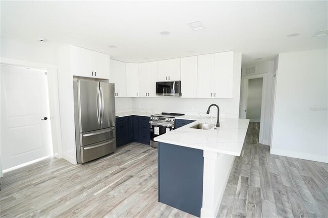 5817 Dartmouth Ave N in St. Petersburg, FL - Building Photo - Building Photo