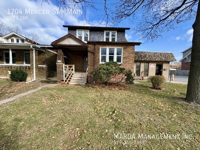 property at 1704 Mercer St