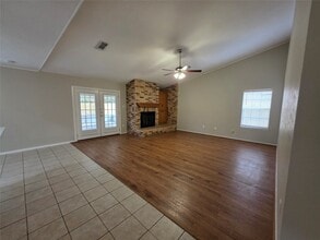 419 Gleneagles Dr in Friendswood, TX - Building Photo - Building Photo