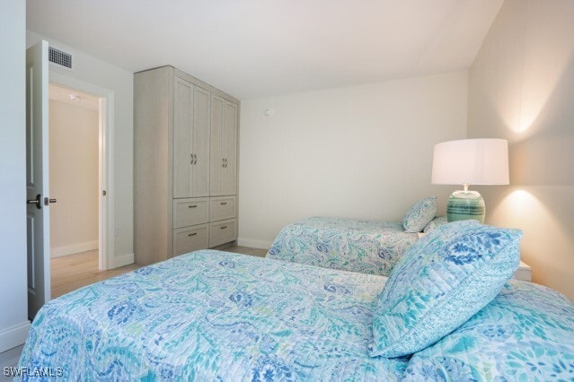 property at 2850 Gulf Shore Blvd N