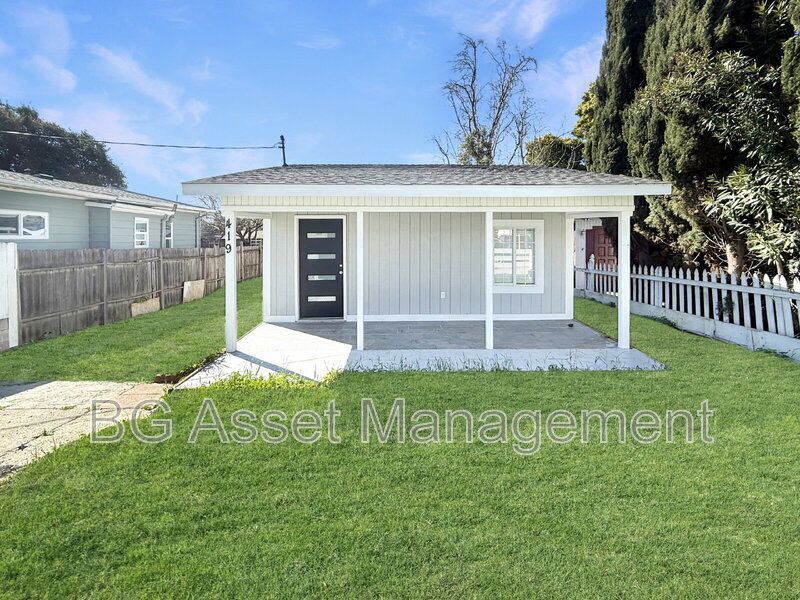 419 Benicia Rd in Vallejo, CA - Building Photo