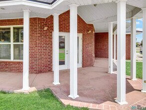 2300 Reese Dr in Clovis, NM - Building Photo - Building Photo