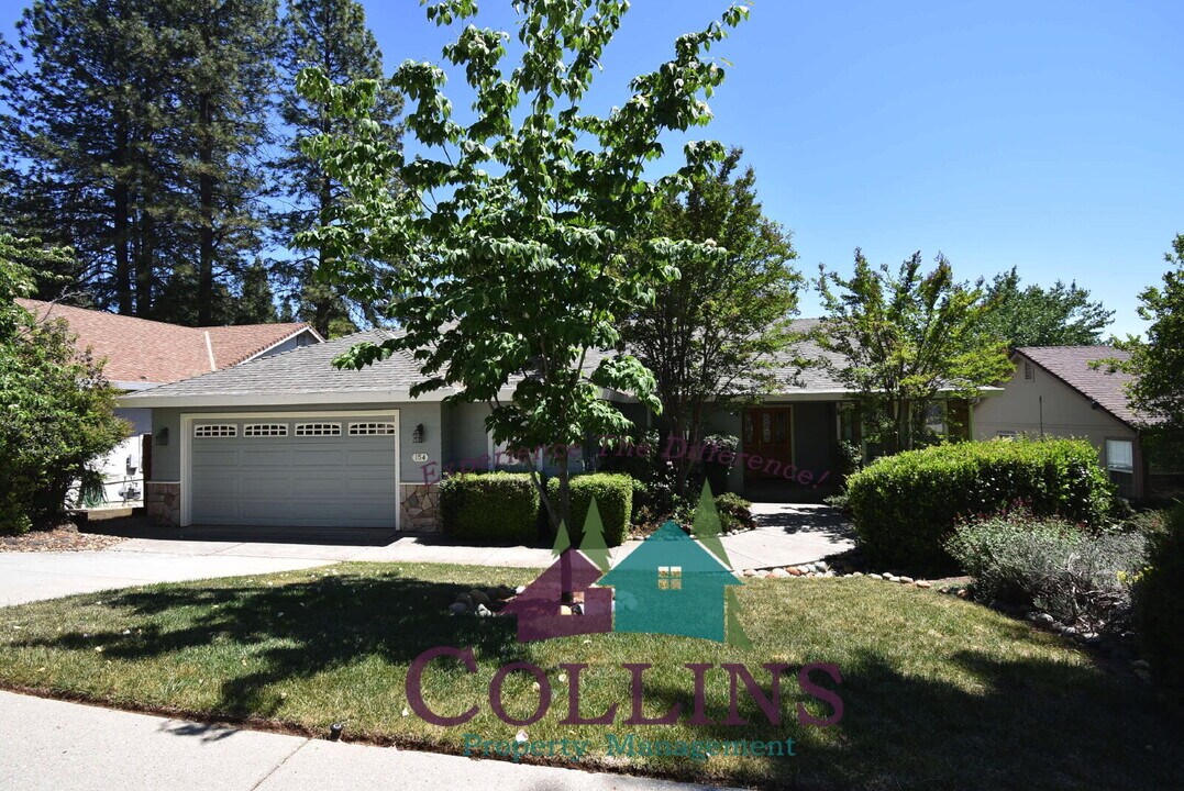 154 Holbrooke Way in Grass Valley, CA - Building Photo