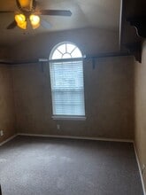 983 Calico Garden in San Antonio, TX - Building Photo - Building Photo