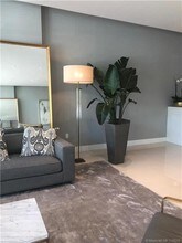 321 NE 26th St-Unit -# 701 in Miami, FL - Building Photo - Building Photo
