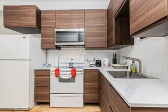 4299 Rue Saint-Antoine O in Montréal, QC - Building Photo - Building Photo