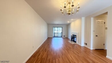 3907 Melville Ct in Mahwah, NJ - Building Photo - Building Photo