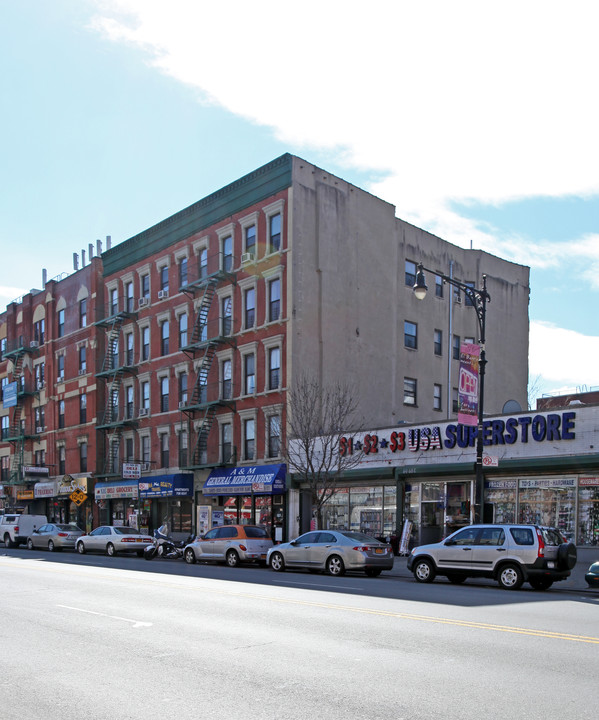 70-74 E 116th St in New York, NY - Building Photo