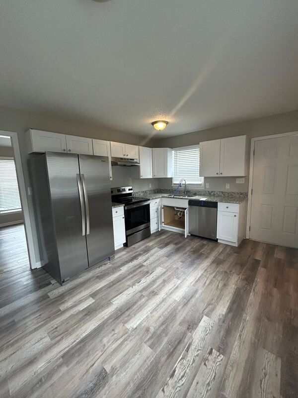1676 Guilford Dr in Winston-Salem, NC - Building Photo - Building Photo