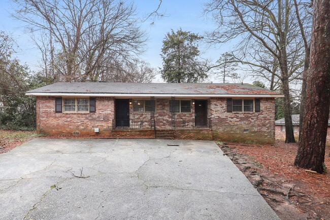 5737-5739 Alabama St SW in Austell, GA - Foto de edificio - Building Photo