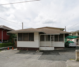 215 Puuhue Pl in Honolulu, HI - Building Photo - Building Photo