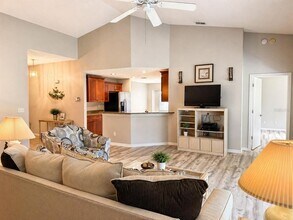 822 McCallister Ave in Sun City Center, FL - Building Photo - Building Photo