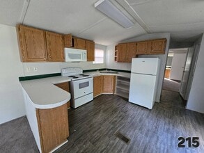 215 Julia St in Henderson, NC - Building Photo - Building Photo