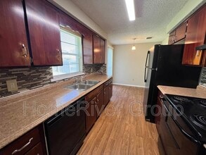 2593 Spring Lake Rd W in Jacksonville, FL - Building Photo - Building Photo