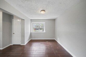 2251 Middle Creek Dr in Humble, TX - Building Photo - Building Photo