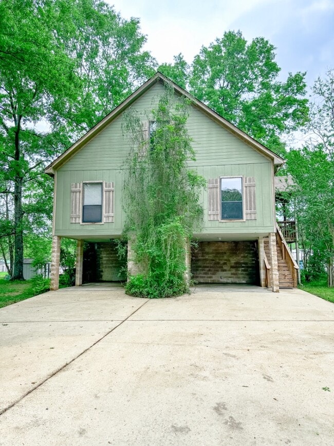 652 Humphries Cove Rd in West Point, MS - Building Photo - Building Photo