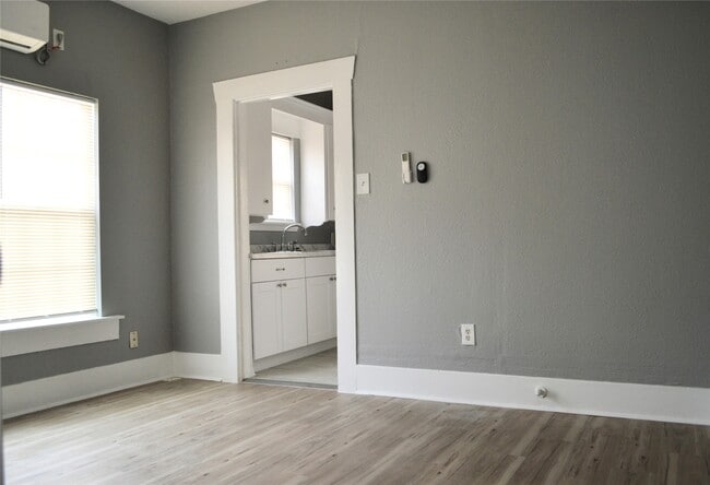 property at 303 Vincent St