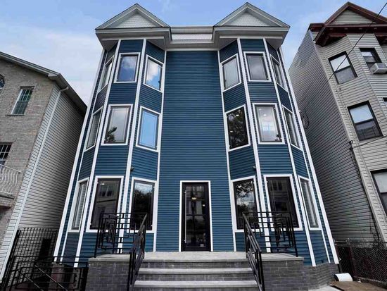 126 Randolph Ave in Jersey City, NJ - Building Photo