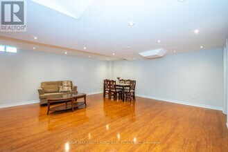 5763 Raftsman Cove in Mississauga, ON - Building Photo - Building Photo