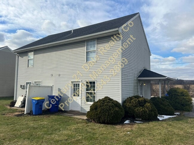 225-227 Bowers Bridge Rd in Manchester, PA - Building Photo - Building Photo