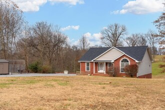 1024 Emerald Valley Dr, Unit 2033 in Castalian Springs, TN - Building Photo - Building Photo