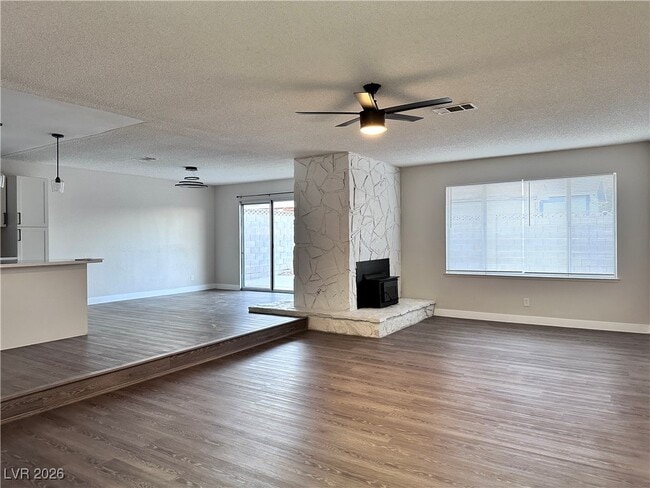 7024 Michael Collins Pl in Las Vegas, NV - Building Photo - Building Photo