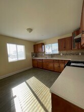 3988 Denker Ave, Unit Denker in Los Angeles, CA - Foto de edificio - Building Photo